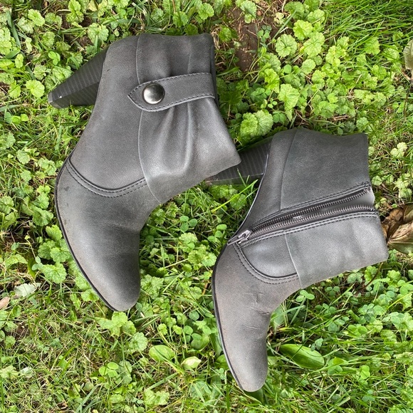 Mudd charcoal grey ankle boots - Picture 2 of 13